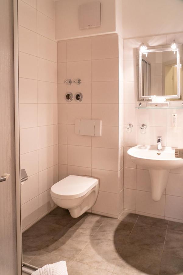 Parkhotel Neustadt Garni Buitenkant foto