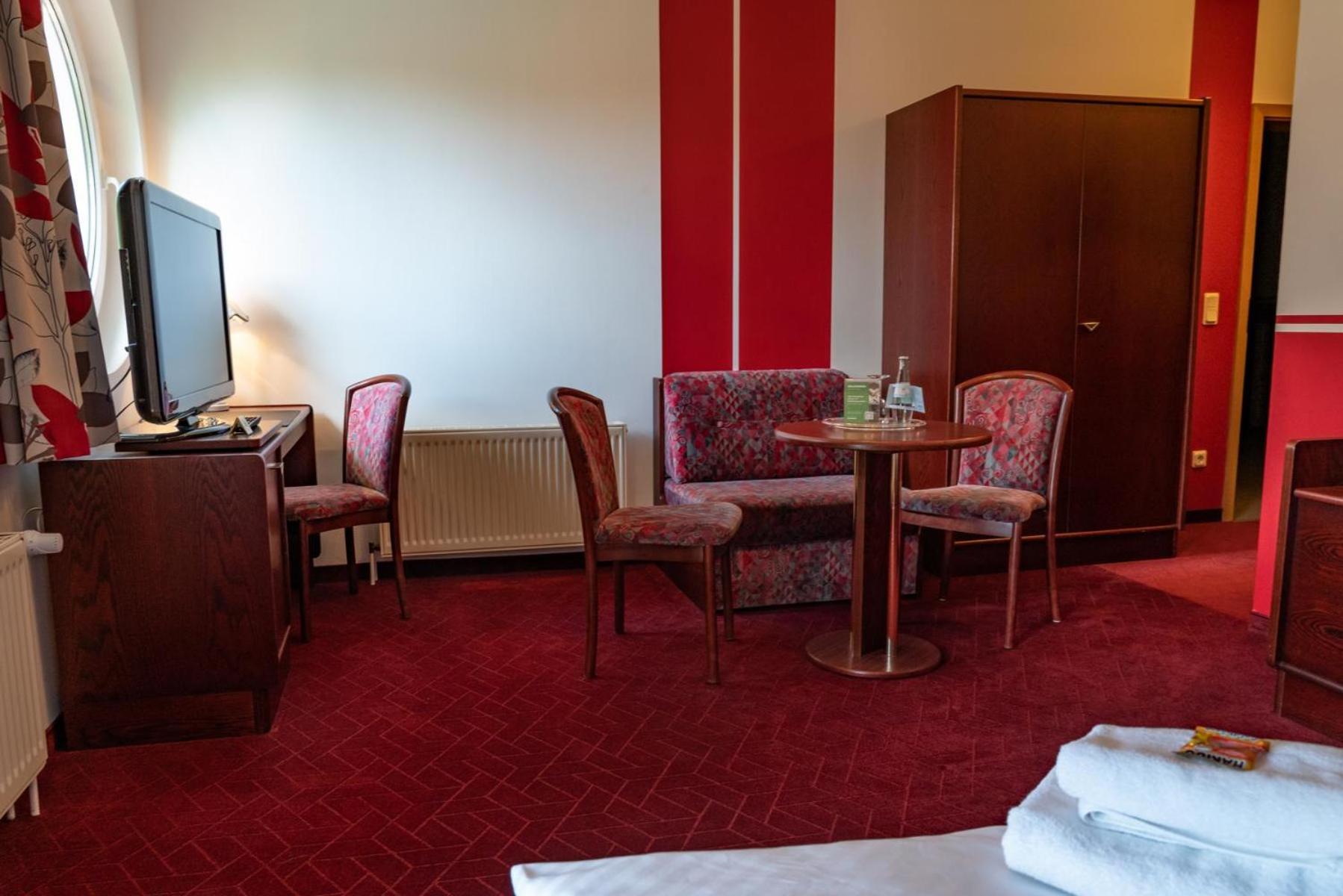 Parkhotel Neustadt Garni Buitenkant foto